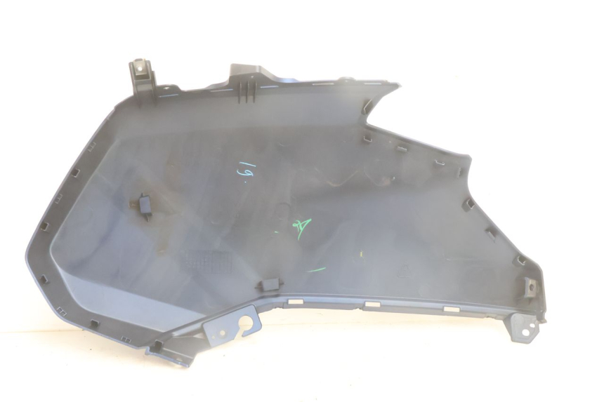 photo de PAINEL LATERAL DIANTEIRO ESQUERDO YAMAHA N-MAX NMAX 125 (2021 - 2024) - Vista geral