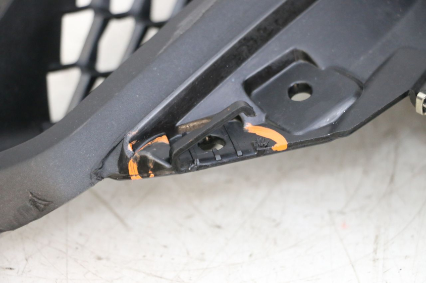 photo de LATERAL DIANTEIRO ESQUERDO BMW R GS 1250 (2021 - 2024) - Pontos de fixação
