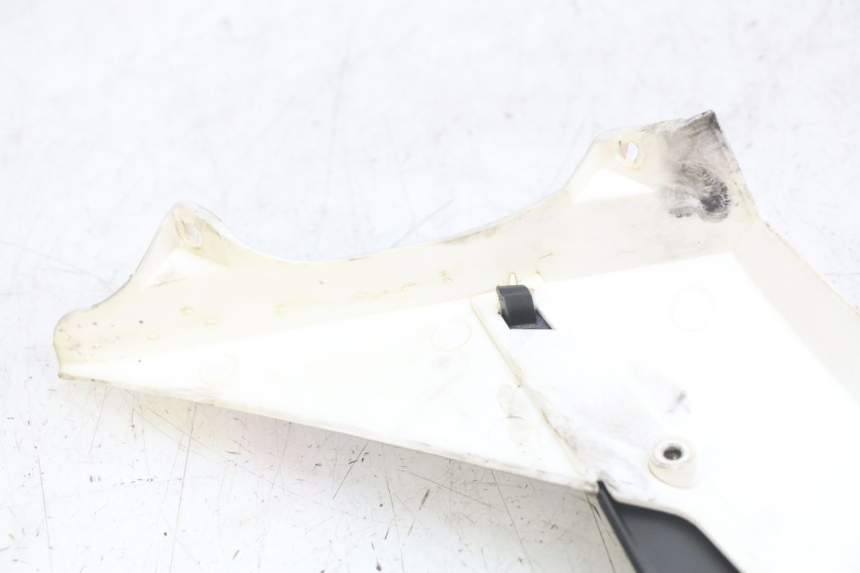 photo de LATERAL DIANTEIRO ESQUERDO YCF R-START 125 - Detalhe da peça