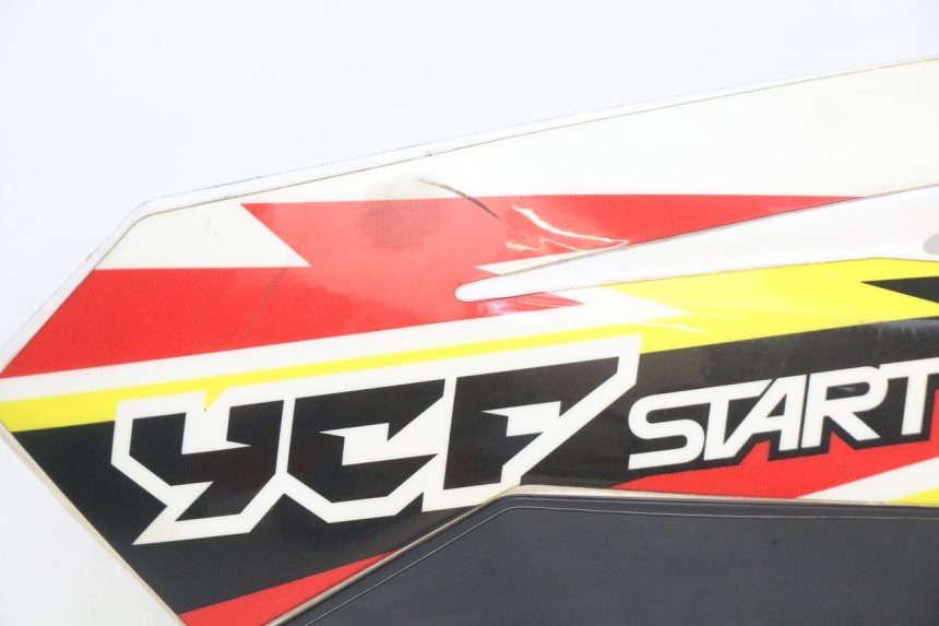 photo de LATERAL DIANTEIRO ESQUERDO YCF R-START 125 - Pontos de fixação