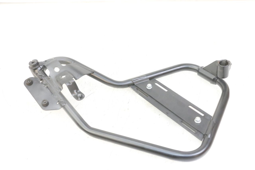 photo de LATERAL DIANTEIRO ESQUERDO ROYAL ENFIELD HYMALAYAN 410 (2016 - 2023) - Zoom do estado de desgaste