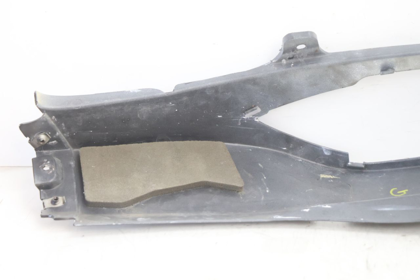 photo de PAINEL LATERAL DIANTEIRO ESQUERDO CAN-AM SPYDER RS 1000 (2008 - 2012) - Estado da superfície