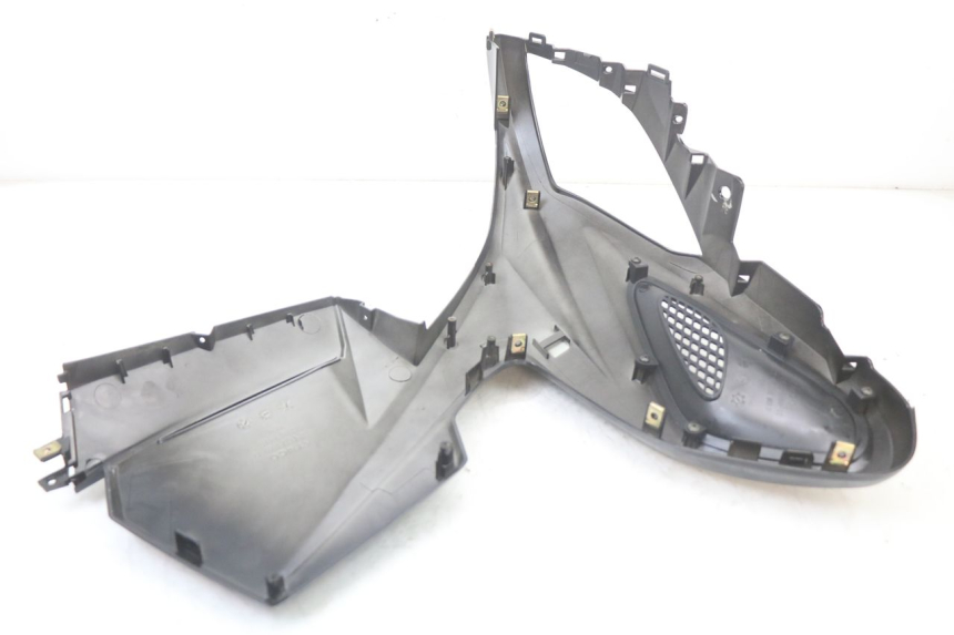 photo de LATERAL DIANTEIRO ESQUERDO KYMCO SUPER 8 125 (2008 - 2015) - Pontos de fixação
