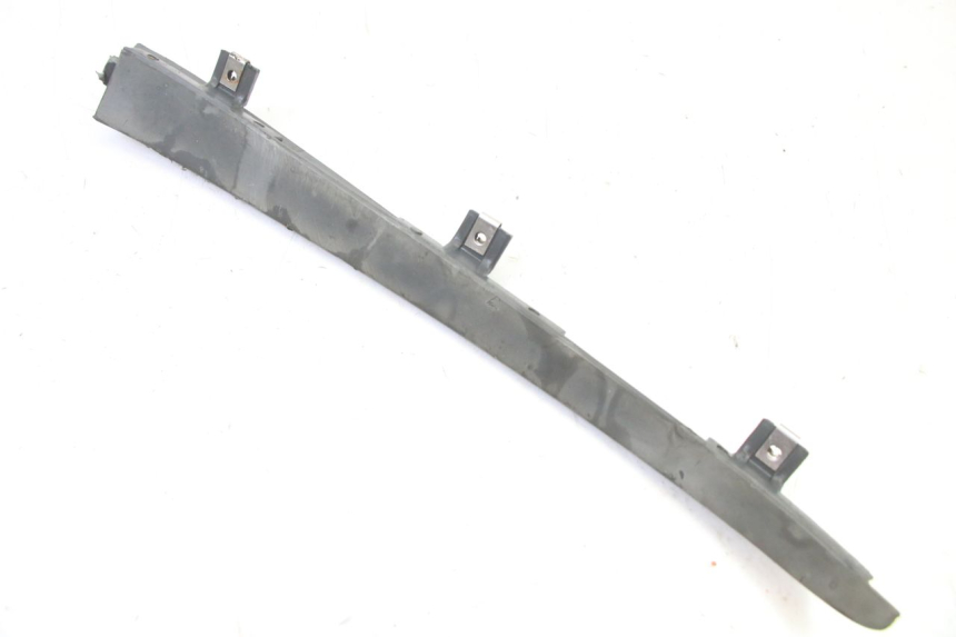 photo de LATERAL DIANTEIRO ESQUERDO PIAGGIO SUPER LX 125 (2000 - 2003) - Pontos de fixação