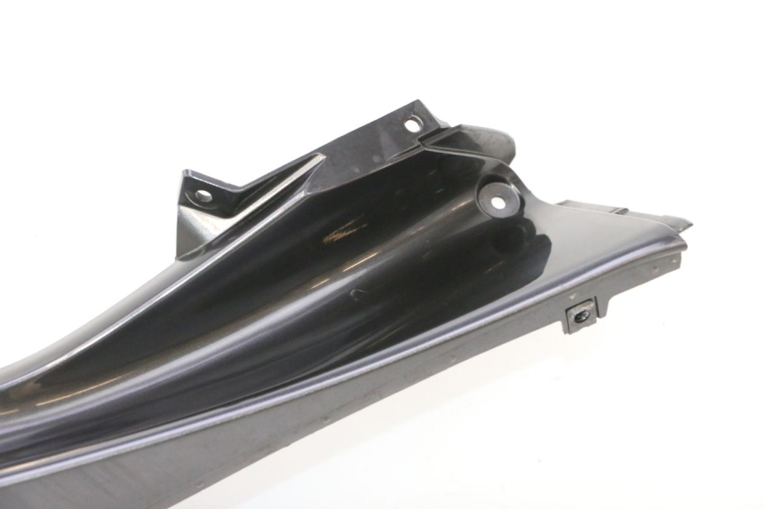 photo de PAINEL LATERAL SUPERIOR DIANTEIRO ESQUERDO YAMAHA YZF R6 600 (2008 - 2009) - Detalhe da peça