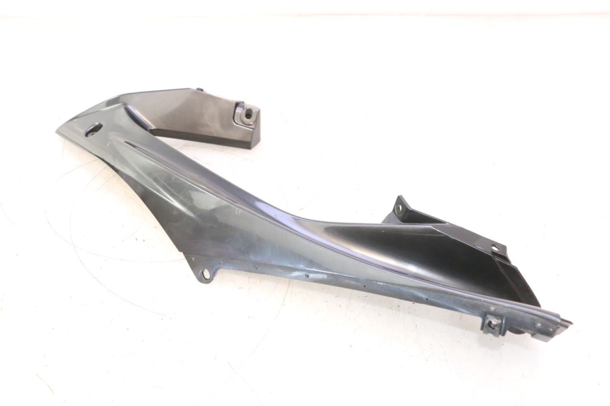 photo de PAINEL LATERAL SUPERIOR DIANTEIRO ESQUERDO YAMAHA YZF R6 600 (2008 - 2009) - Pontos de fixação