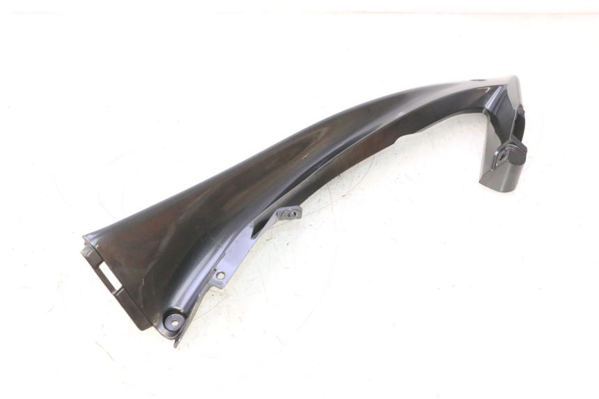 photo de PAINEL LATERAL SUPERIOR DIANTEIRO ESQUERDO YAMAHA YZF R6 600 (2008 - 2009) - Estado da superfície