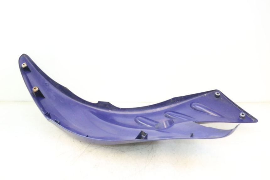 photo de PAINEL LATERAL DIANTEIRO ESQUERDO YAMAHA WAVE RUNNER GP R 1200 (2000 - 2003) - Zoom do estado de desgaste