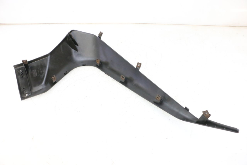 photo de LATERAL DIANTEIRO ESQUERDO YAMAHA XMAX X-MAX 125 (2006 - 2009) - Outro ângulo de visão
