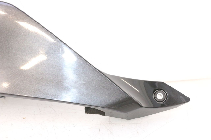 photo de PAINEL LATERAL DIANTEIRO ESQUERDO YAMAHA YZF R6 600 (2008 - 2009) - Detalhe da peça
