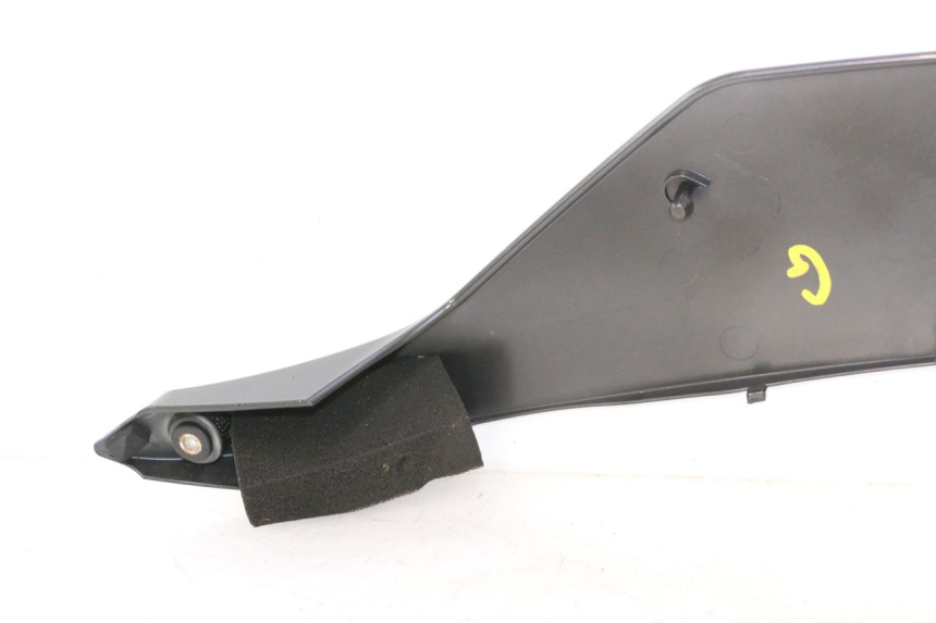 photo de PAINEL LATERAL DIANTEIRO ESQUERDO YAMAHA YZF R6 600 (2008 - 2009) - Inspeção visual