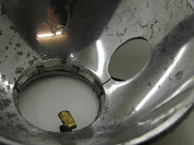 photo de FUNDO DO FAROL PIAGGIO VESPA PX 125 (1997 - 2007) - Zoom do estado de desgaste