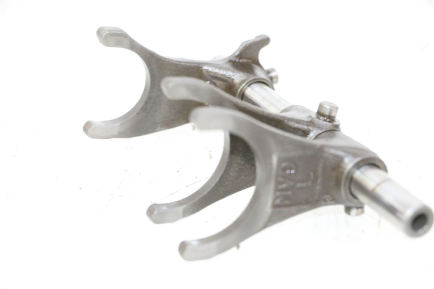 photo de GARFO DE CAIXA HONDA CBR RR FIREBLADE 900 (1992 - 1994) - Outro ângulo de visão
