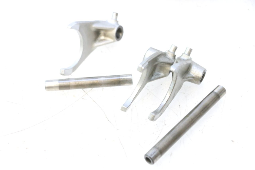 photo de FOQUETE DE CAIXA SUZUKI DR S 600 (1985 - 1989) - Zoom do estado de desgaste