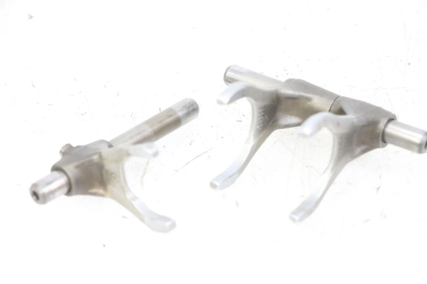 photo de GARFO DE CAIXA YAMAHA FZS FAZER 600 (2001 - 2003) - Vista principal