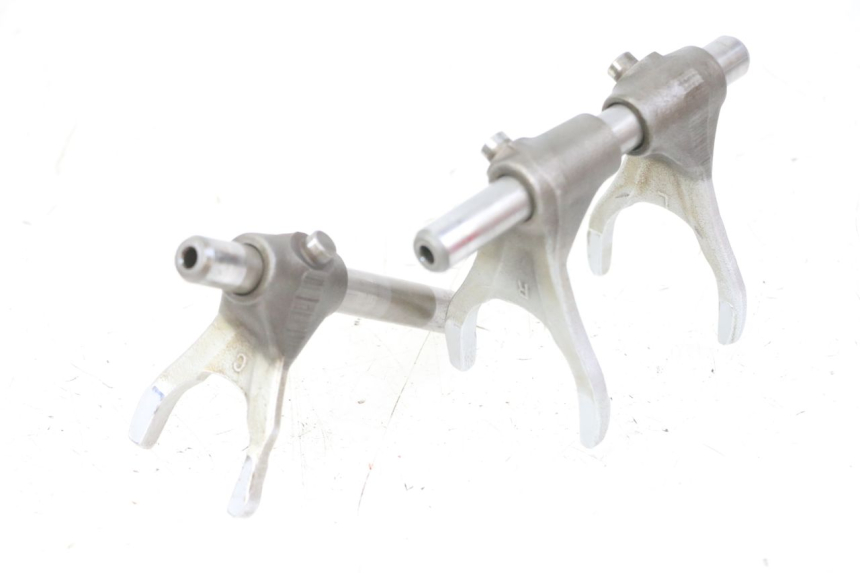 photo de GARFO DE CAIXA YAMAHA FZS FAZER 600 (2001 - 2003) - Zoom do estado de desgaste