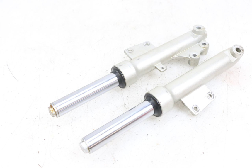 photo de GUARDA-POEIRA DA SUSPENSÃO DIANTEIRA E-MAX 80L 1 (2011 - 2014) - Detalhe da peça