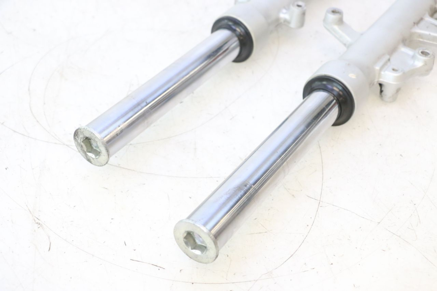 photo de MANGA DE GARFO SUZUKI BURGMAN 125 (2007 - 2014) - Pontos de fixação
