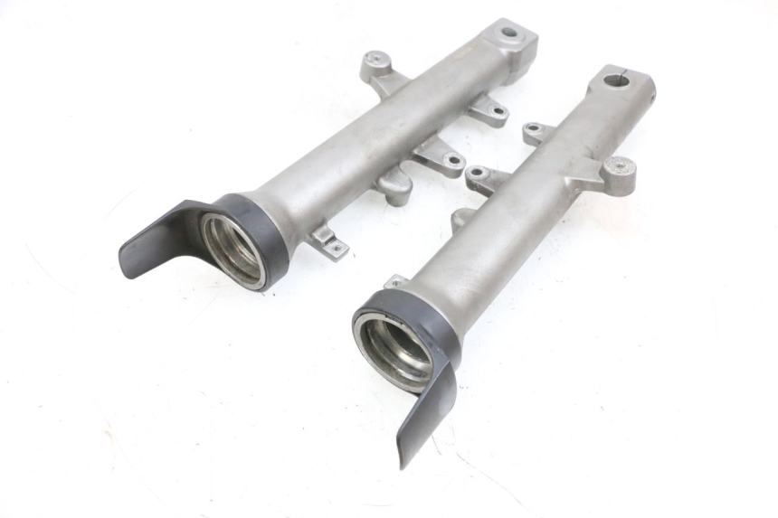 photo de GUARDA-POEIRA DA SUSPENSÃO DIANTEIRA SUZUKI BURGMAN EXECUTIVE ABS 650 (2006 - 2012) - Ampliação técnica