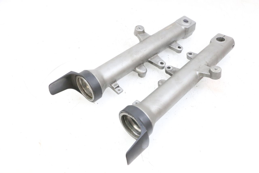 photo de GUARDA-POEIRA DA SUSPENSÃO DIANTEIRA SUZUKI BURGMAN EXECUTIVE ABS 650 (2006 - 2012) - Estado da superfície