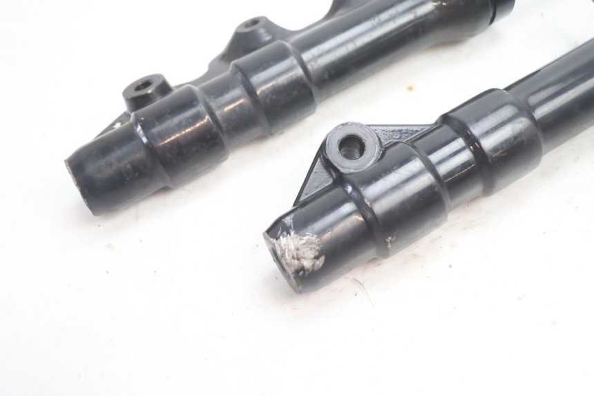photo de GUARDA-POEIRA DA SUSPENSÃO DIANTEIRA YAMAHA BW'S BWS 125 (2010 - 2013) - Pontos de fixação
