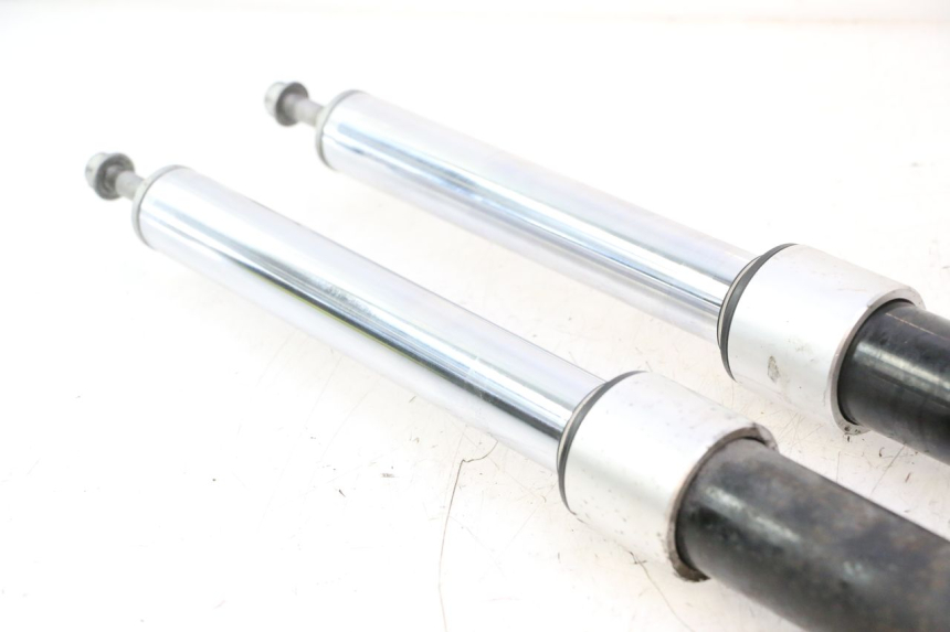 photo de GUARDA-POÓ DA FORQUILHA BMW C1 125 (2000 - 2003) - Ampliação técnica