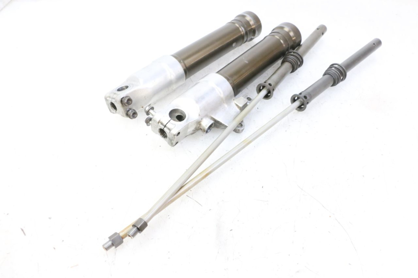 photo de GUARDA-POEIRA DA SUSPENSÃO DIANTEIRA HONDA CBR RR FIREBLADE 900 (1992 - 1994) - Ampliação dos componentes