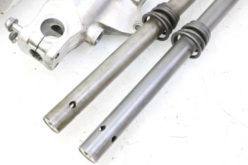photo de GUARDA-POEIRA DA SUSPENSÃO DIANTEIRA HONDA CBR RR FIREBLADE 900 (1992 - 1994) - Estrutura - ampliação