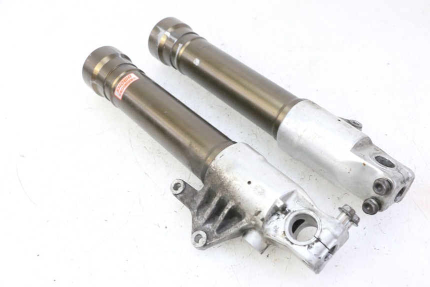 photo de GUARDA-POEIRA DA SUSPENSÃO DIANTEIRA HONDA CBR RR FIREBLADE 900 (1992 - 1994) - Ampliação técnica