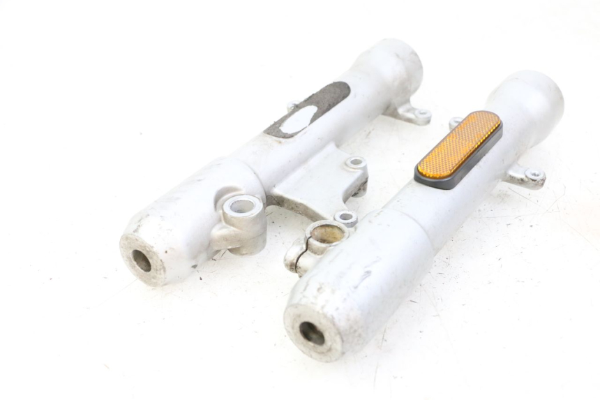 photo de GUARDA-POÓ DA FORQUILHA PEUGEOT CITYSTAR 50 (2013 - 2017) - Pontos de fixação