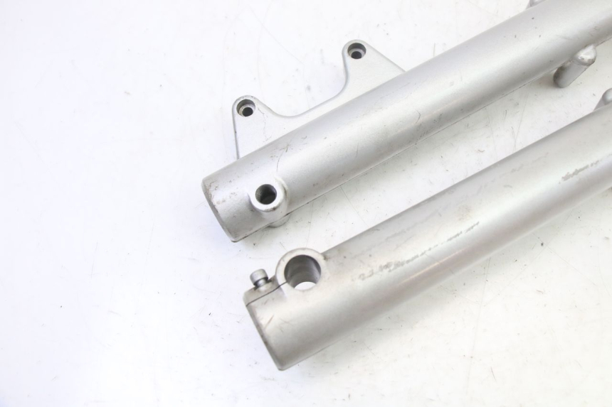 photo de GUARDA-POÓ DA SUSPENSÃO DIANTEIRA APRILIA CLASSIC 125 (1995 - 2001) - Detalhe da peça
