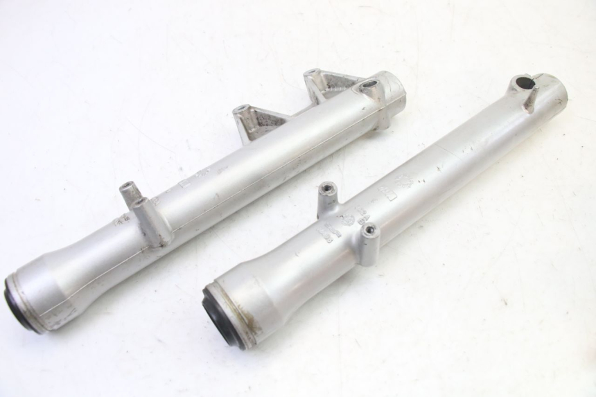 photo de GUARDA-POÓ DA SUSPENSÃO DIANTEIRA APRILIA CLASSIC 125 (1995 - 2001) - Outro ângulo de visão
