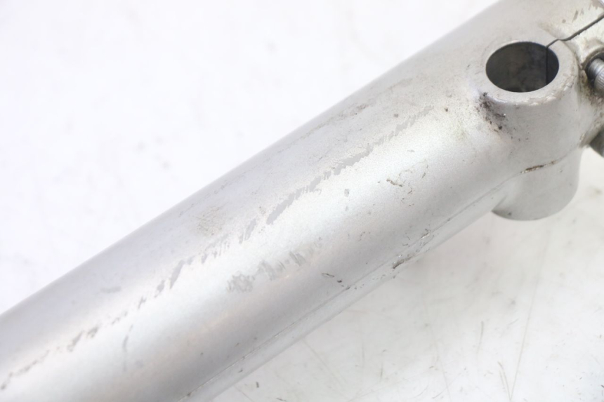photo de GUARDA-POÓ DA SUSPENSÃO DIANTEIRA APRILIA CLASSIC 125 (1995 - 2001) - Estado da superfície