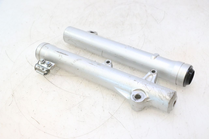 photo de GUARDA-POEIRA DA SUSPENSÃO DIANTEIRA HONDA CRF CR-F 125 (2020 - 2021) - Detalhe da peça