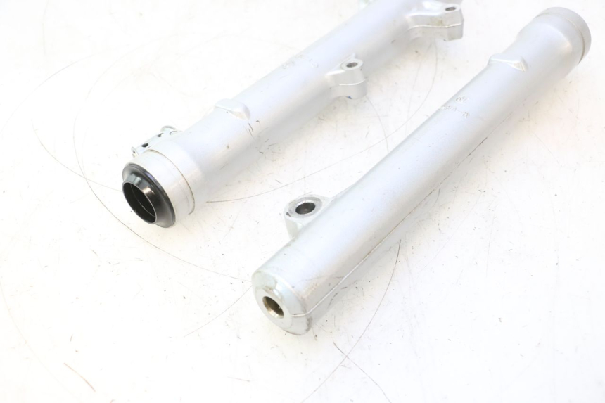 photo de GUARDA-POEIRA DA SUSPENSÃO DIANTEIRA HONDA CRF CR-F 125 (2020 - 2021) - Vista geral