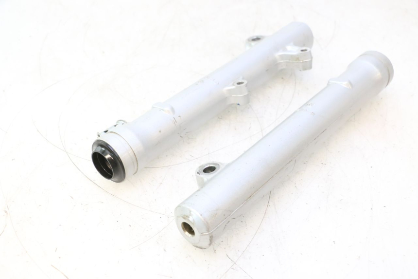 photo de GUARDA-POEIRA DA SUSPENSÃO DIANTEIRA HONDA CRF CR-F 125 (2020 - 2021) - Peça verificada