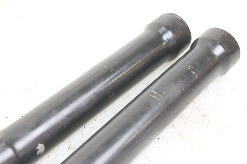 photo de GUARDA-POEIRA DA SUSPENSÃO DIANTEIRA DERBI SENDA SM DRD X-TREME 50 (2011 - 2017) - Detalhe da peça