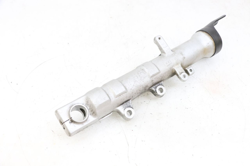 photo de GUARDA-PÓ DA FORQUILHA DIREITA YAMAHA FZ6 N FAZER 600 (2004 - 2006) - Pontos de fixação
