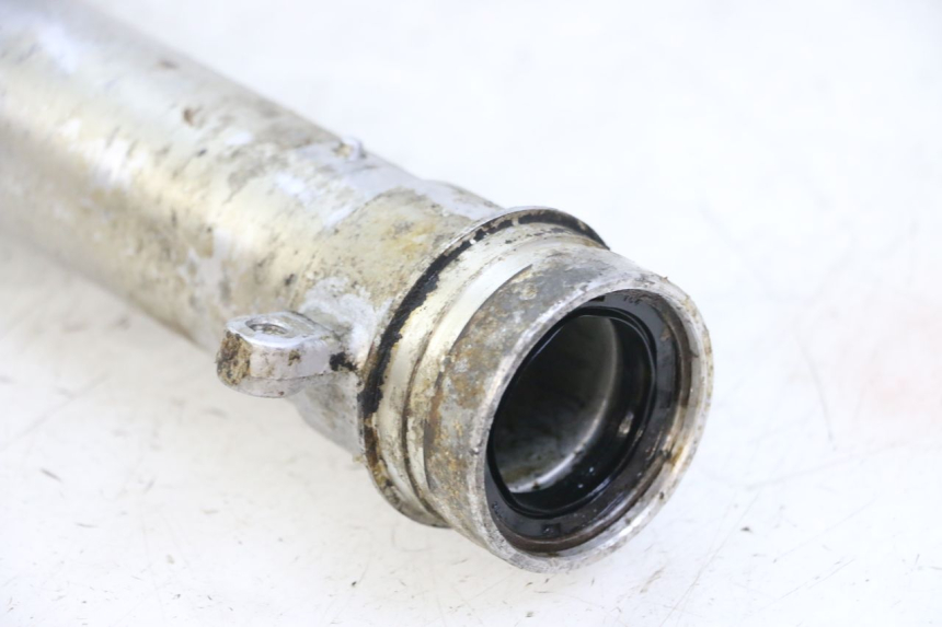 photo de GUARDA-PÓ DA FORQUILHA DIREITA HONDA MTX TC02 125 (1987 - 1989) - Ampliação técnica