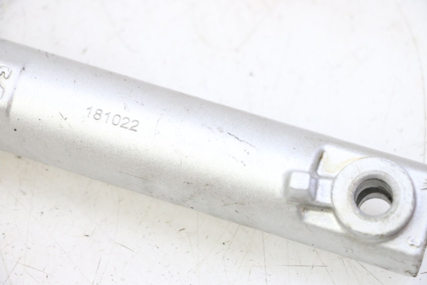photo de GUARDA-PÓ DA SUSPENSÃO DIANTEIRA DIREITA PEUGEOT KISBEE 4T 50 (2018 - 2022) - Ampliação técnica