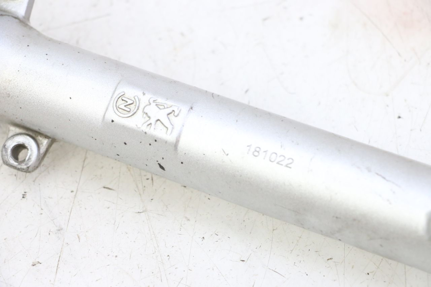 photo de GUARDA-PÓ DA SUSPENSÃO DIANTEIRA DIREITA PEUGEOT KISBEE 4T 50 (2018 - 2022) - Pontos de fixação