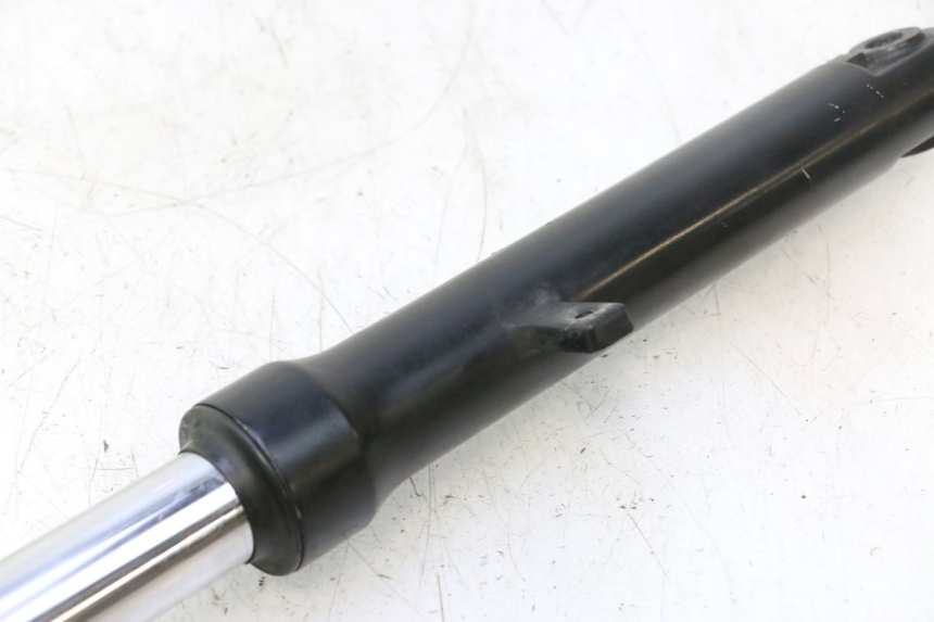 photo de TUBO DE GARFO DIREITO KYMCO SUPER 8 2T 50 (2007 - 2013) - Outro ângulo de visão