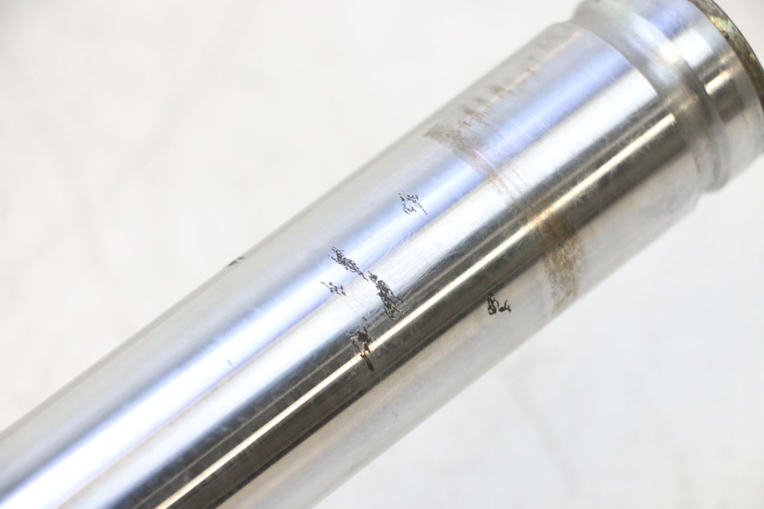 photo de TUBO DE GARFO DIREITO KYMCO SUPER 8 2T 50 (2007 - 2013) - Pontos de fixação