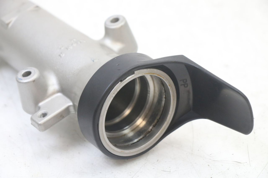 photo de TUBO DE GARFO DIREITO SUZUKI GSF S BANDIT 600 (2000 - 2004) - Pontos de fixação