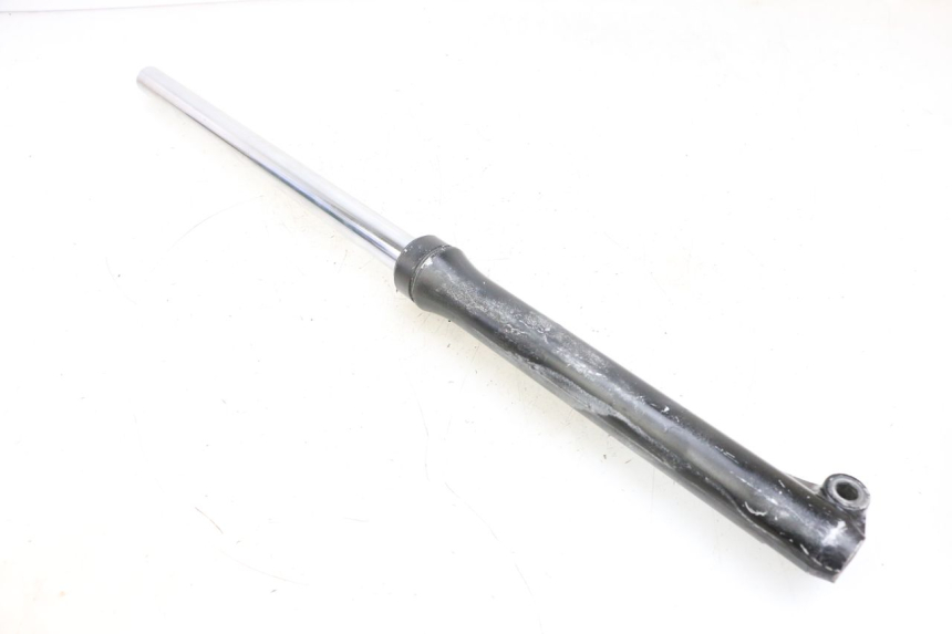 photo de GUARDA-PÓ DA FORQUILHA DIREITA YAMAHA TTR 125 (2000 - 2020) - Peça verificada