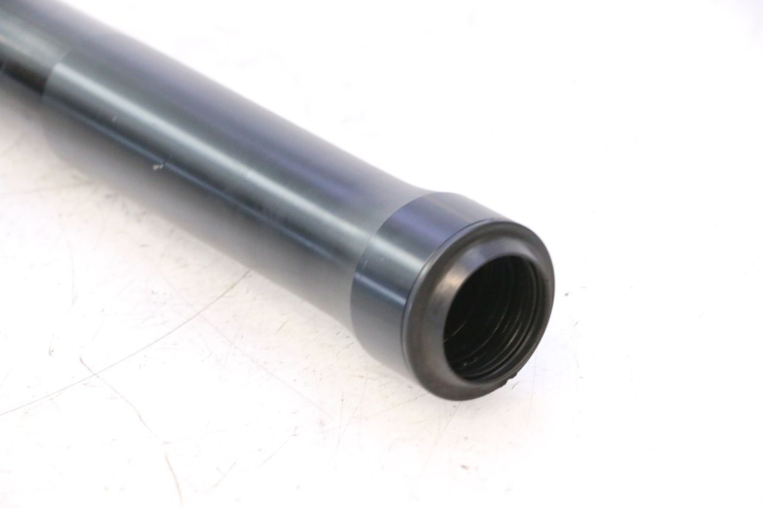 photo de TUBO DE GARFO DIREITO YAMAHA YZF R6 600 (2008 - 2009) - Pontos de fixação