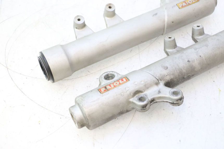 photo de GUARDA-POEIRA DA SUSPENSÃO DIANTEIRA PEUGEOT ELYSTAR 50 (2002 - 2014) - Imagem adicional