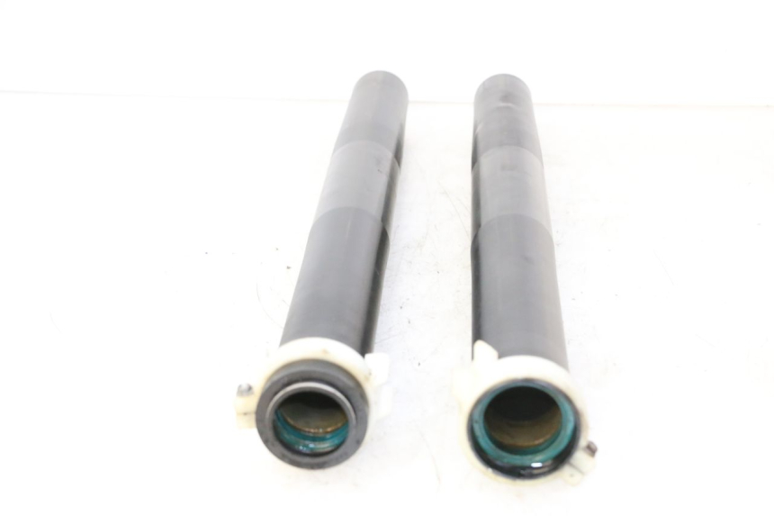 photo de GUARDA-PO DA FORQUILHA APRILIA ETX 125 (1998 - 2002) - Detalhe da peça
