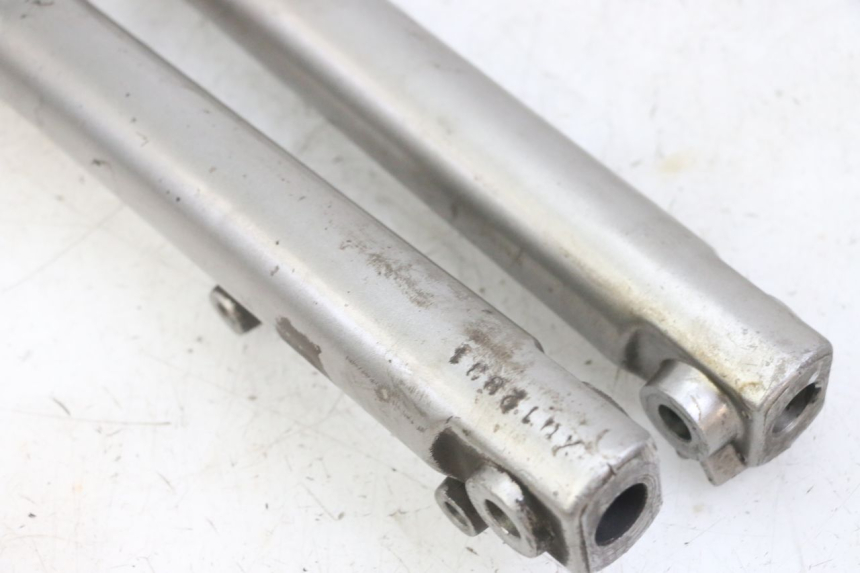 photo de GUARDA-POEIRA DA SUSPENSÃO DIANTEIRA SYM FIDDLE 2 S 125 (2012 - 2014) - Ampliação técnica
