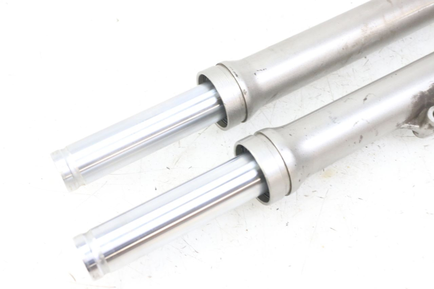 photo de GUARDA-POEIRA DA SUSPENSÃO DIANTEIRA SYM FIDDLE 2 S 125 (2012 - 2014) - Pontos de fixação